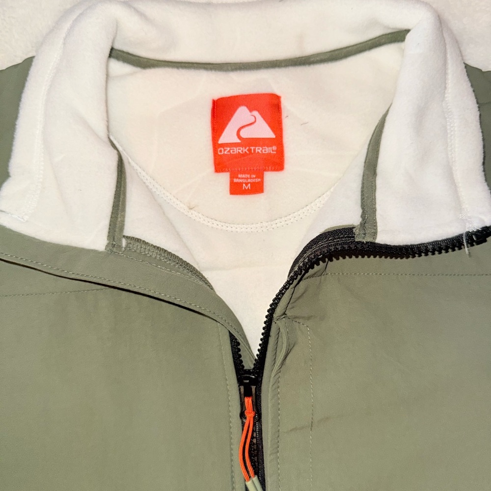 Men's Two-Tone Fleece Jacket - Picture 3 of 5